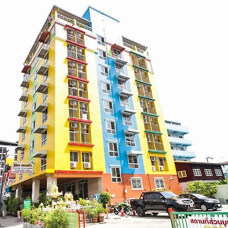 Готель Oyo 237 Thitikorn Grandview Ban Pak Khlong Si Екстер'єр фото