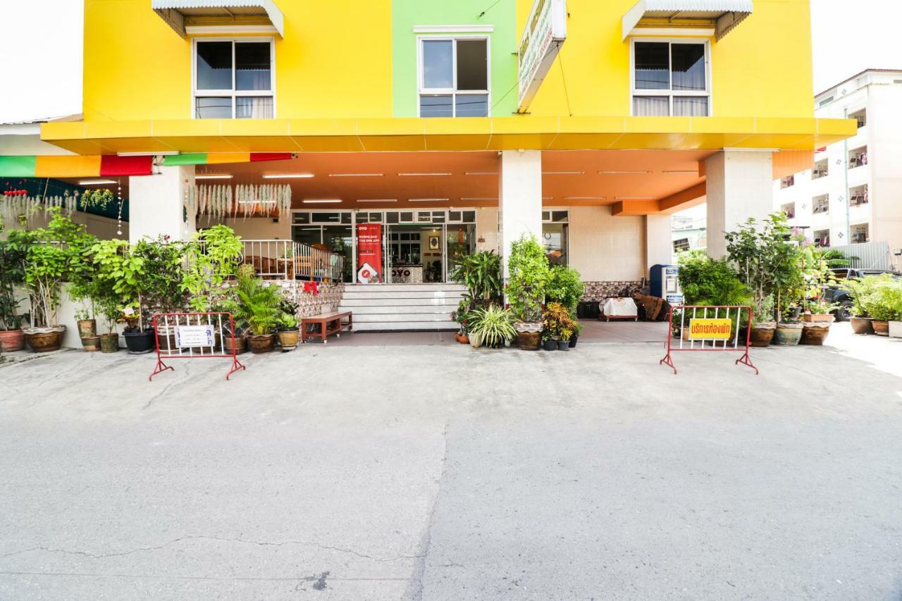 Готель Oyo 237 Thitikorn Grandview Ban Pak Khlong Si Екстер'єр фото